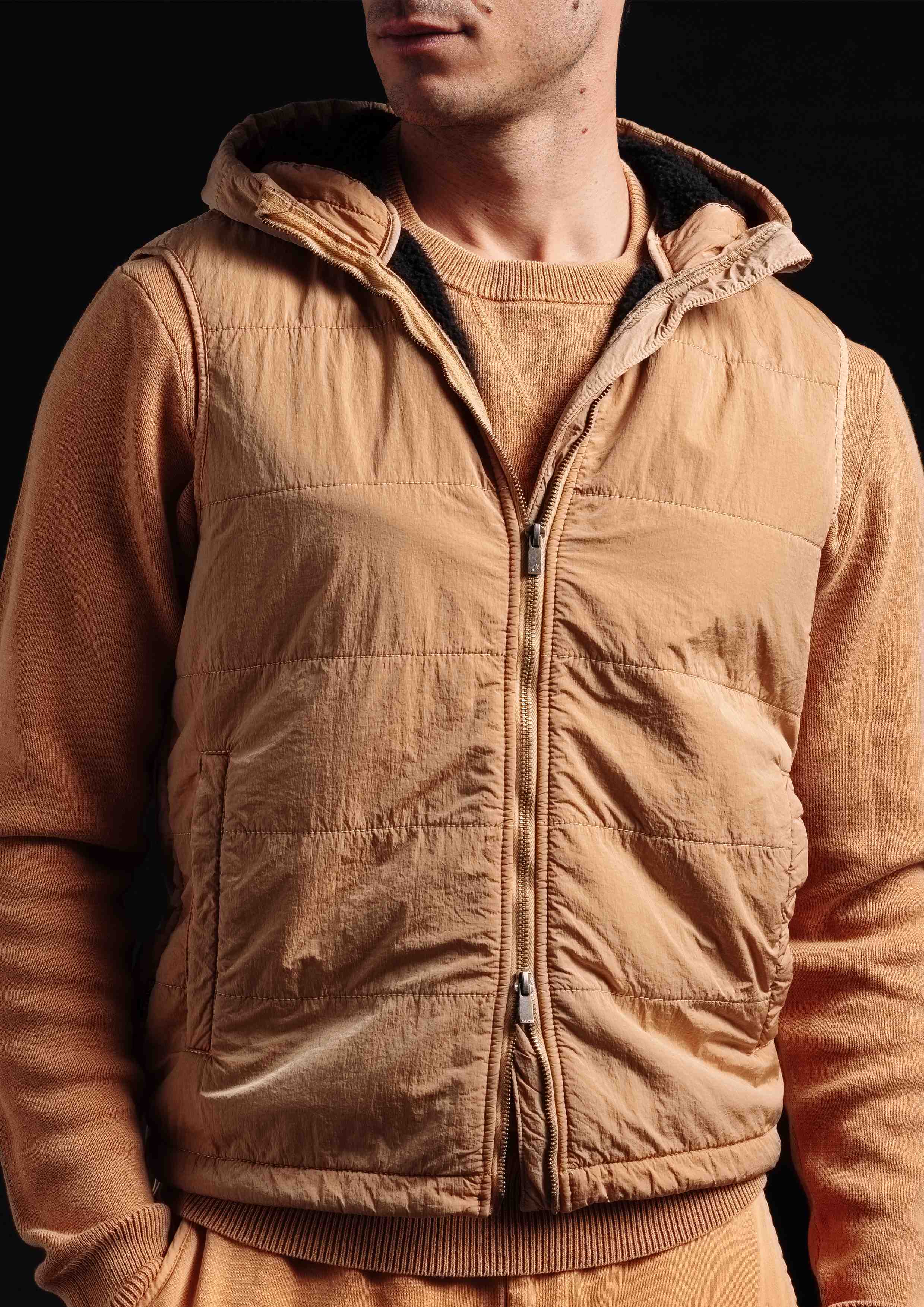 TONGA SR - LINE QUILTED PANDAPAD HOODED VEST